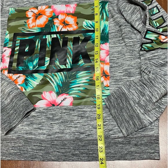 Victoria’s Secret Pink Tropical Floral Graphics CREWNECK Sweatshirt Medium - Picture 8 of 9